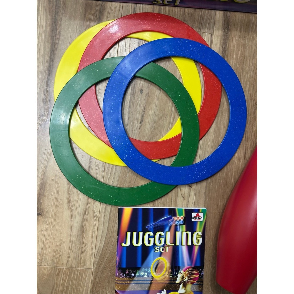 VTG Borras Juggling Set Skittles Rings Balls Manual 7+ W/ Box RARE COMPLETE Toy - Picture 6 of 11